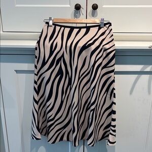 Ann Taylor A-Line Skirt in Zebra Print Skirt w Elastic Waist NWT